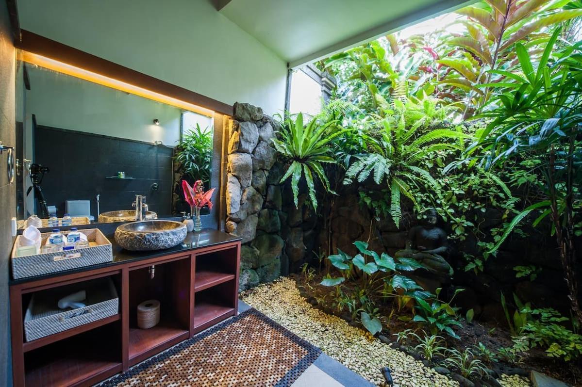 Luxury 3Br Infinity Jungle View Aashaya Villa Ubud Extérieur photo